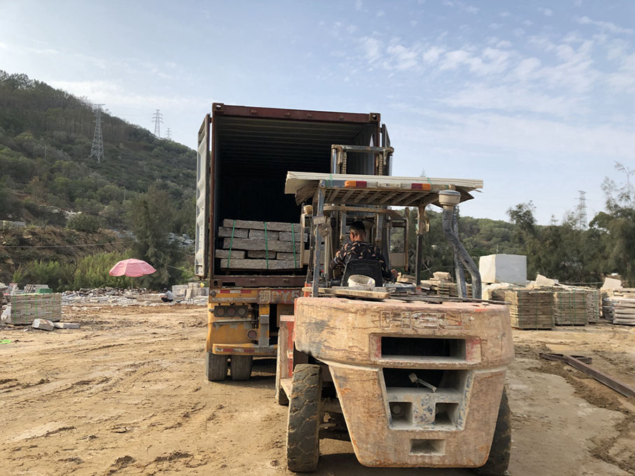 adoquines de piedra antiguos de granito